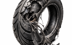 Top 5 dấu hiệu cần nhận biết để thay lốp xe 